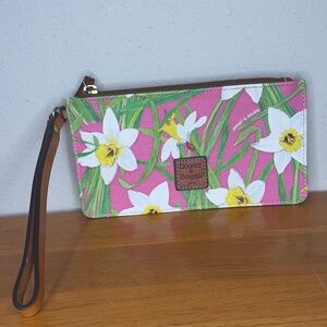 Dooney & Bourke Wristlet  Zip Top Strap Key Holder Pink With  White Daffodils
